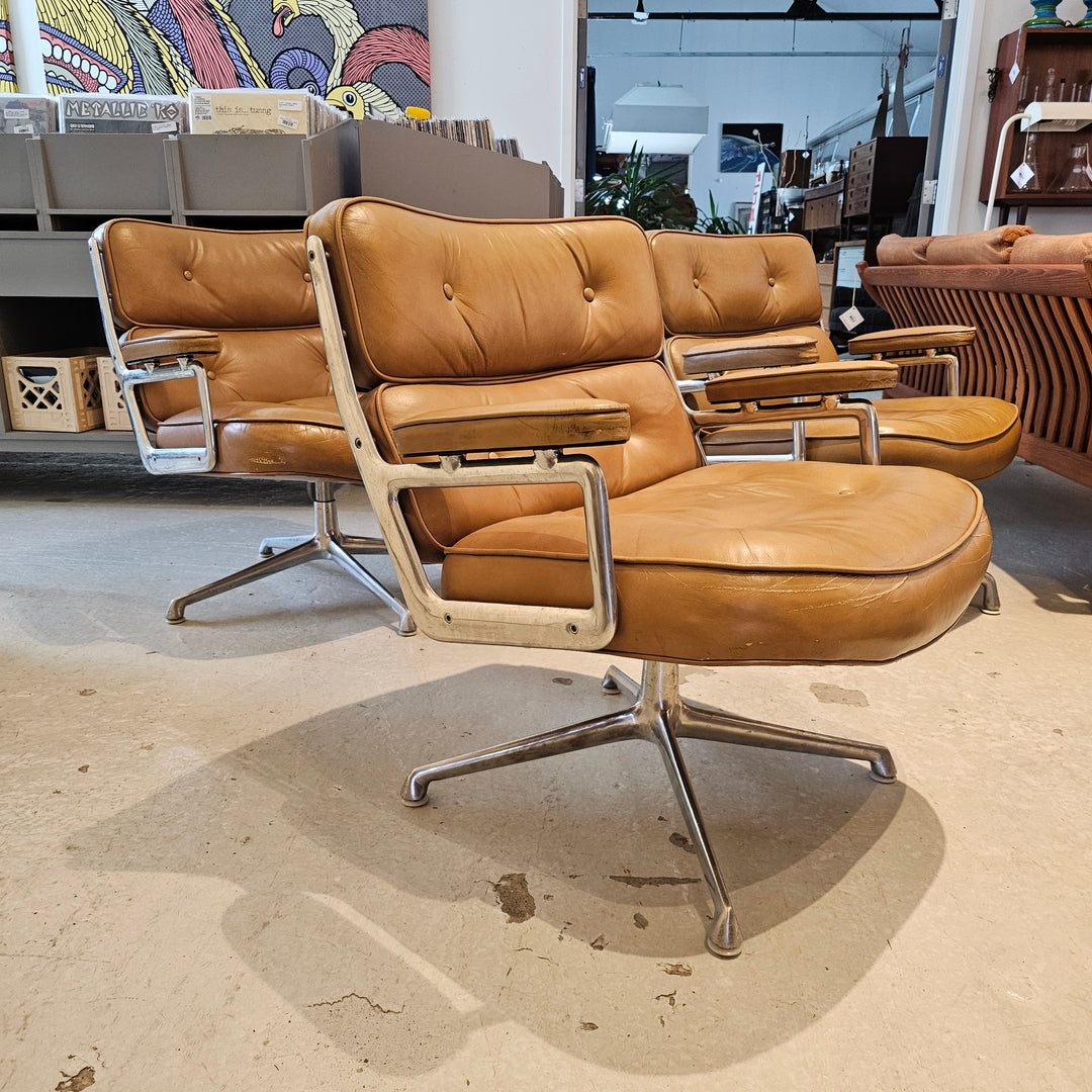 Eames Time Life Lounge Chair (model. 675)