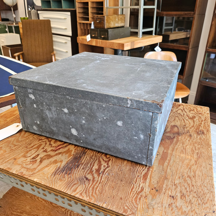 Galvanized Metal Box w/ Lid