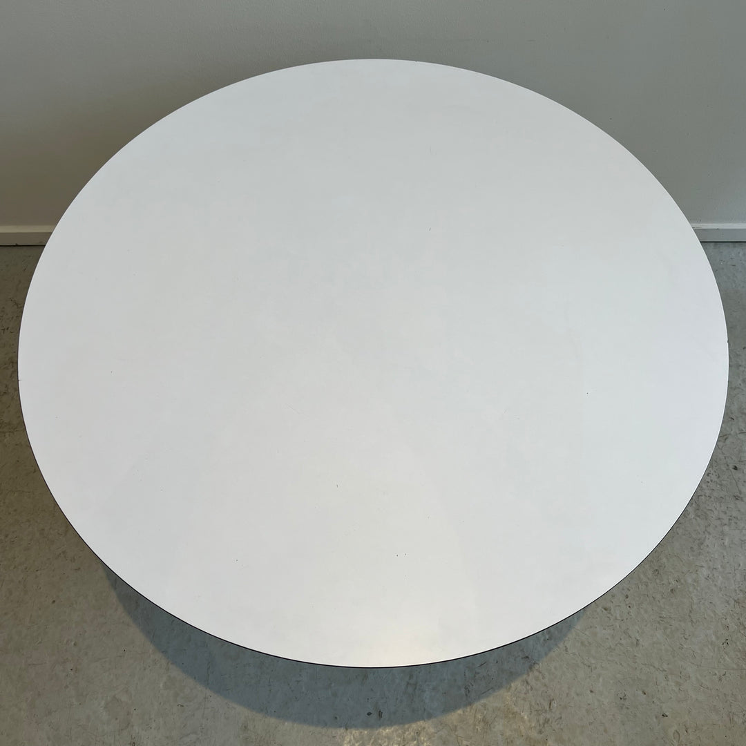 42” Round Original Knoll Saarinen Dining Table